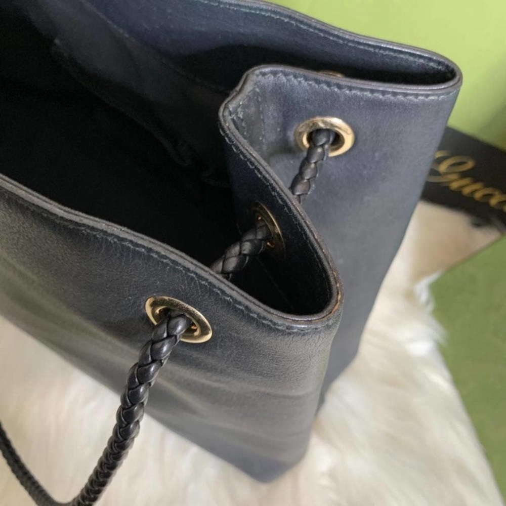 Authentic Gucci black leather shoulder bag - Picture 8 of 15